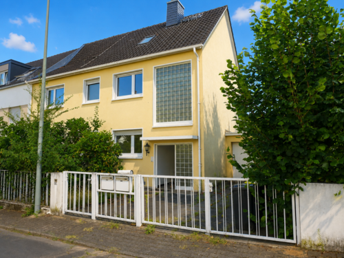 Foto - Haus zum Kaufen in Frankfurt 1.090.000,00 € 200 m²
