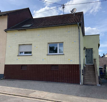 Haus zum Kaufen in Wadgassen 175.000,00 € 140 m²