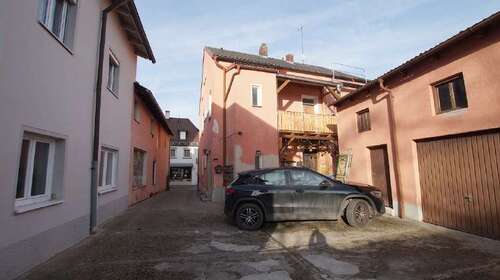 Foto - Haus zum Kaufen in Straubing 368.000,00 € 230 m²