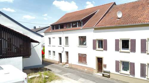 Foto - Haus zum Kaufen in Rehlingen-Siersburg 139.000,00 € 270 m²
