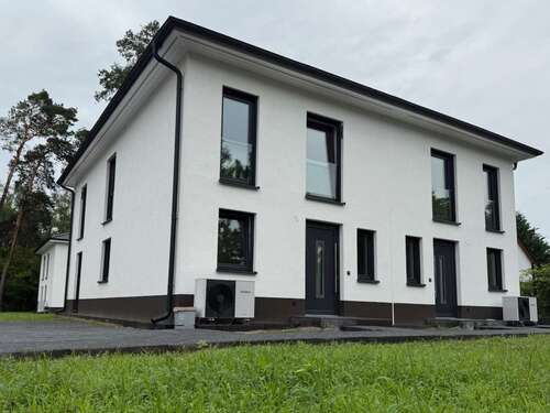 Foto - Haus zum Kaufen in Brandenburg - Blankenfelde-Mahlow 560.000,00 € 118 m²