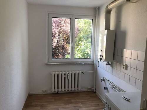 Foto - Wohnung zum Mieten in Bernburg (Saale) 265,00 € 47.15 m²