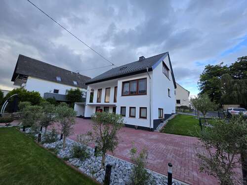 Foto - Haus zum Kaufen in Wirges 482.000,00 € 210 m²