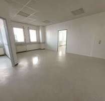 Büro in Karlsbad 950,00 € 117 m²