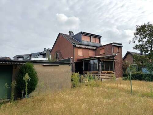 Foto - Haus zum Kaufen in Moers -Hochstraß 279.000,00 € 96.47 m²