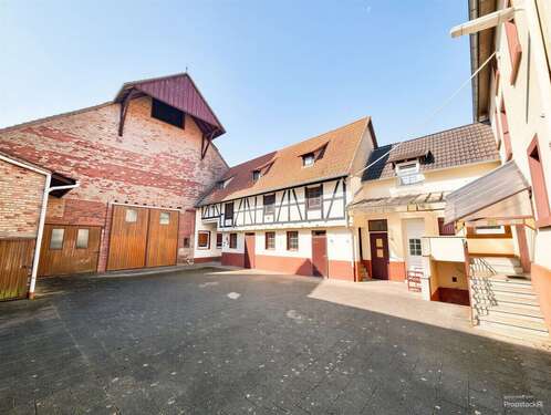 Foto - Haus zum Kaufen in Nidderau 649.000,00 € 309 m²