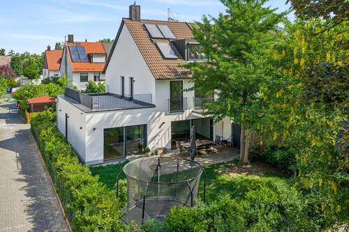 Foto - Haus zum Kaufen in München 1.786.000,00 € 203 m²