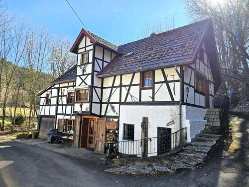 Foto - Haus zum Kaufen in Hellenthal 169.000,00 € 139 m²