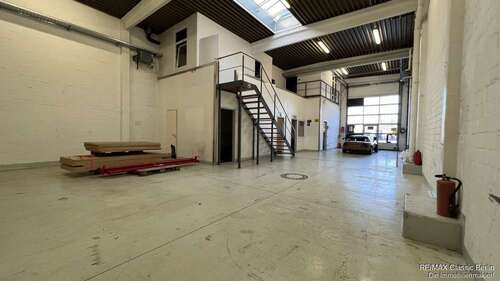 Foto - Halle in Berlin Reinickendorf 1.970,76 € 238.47 m²