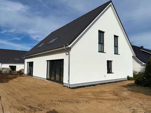 Foto - Haus zum Mieten in Scharbeutz 2.200,00 € 116.62 m²