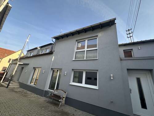 Foto - Haus zum Kaufen in Ludwigshafen-Ruchheim 493.500,00 € 165 m²