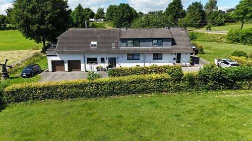 Foto - Haus zum Kaufen in Simmerath 460.000,00 € 301 m²
