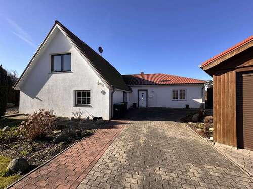 Foto - Haus zum Kaufen in Ahrensbök 270.000,00 € 144 m²