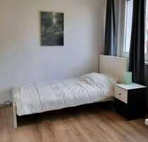 WG-Zimmer in Berlin 700,00 € 14 m²