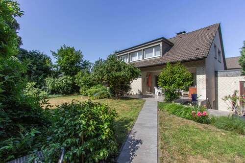 Foto - Haus zum Kaufen in Grevenbroich 649.000,00 € 239 m²