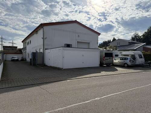 Foto - Haus zum Kaufen in Linkenheim-Hochstetten 1.399.000,00 € 189.11 m²