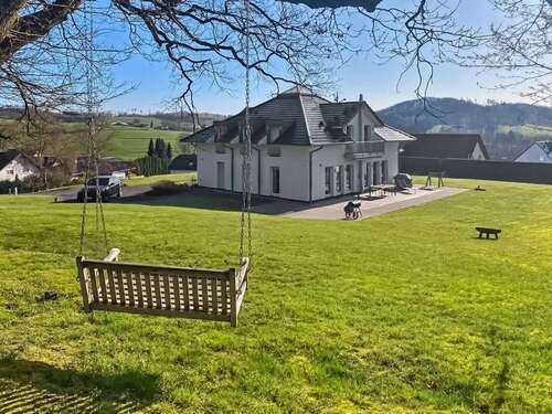 Foto - Haus zum Kaufen in Engelskirchen 1.650.000,00 € 244.44 m²