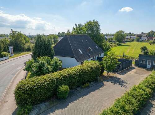 Foto - Haus zum Kaufen in Heide 329.000,00 € 239 m²