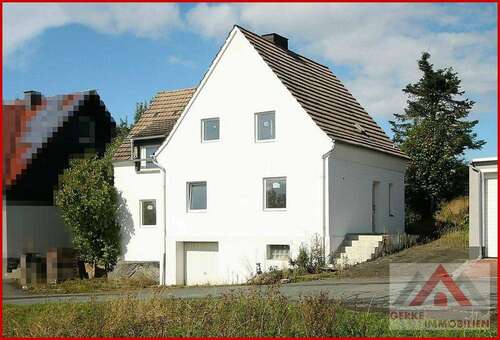 Foto - Haus zum Kaufen in Brilon Madfeld 135.000,00 € 136 m²