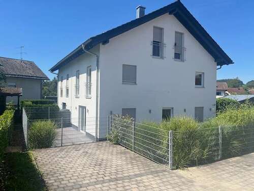 Foto - Haus zum Kaufen in Deggendorf 479.000,00 € 143 m²