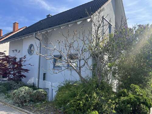 Foto - Haus zum Kaufen in Altrip 749.000,00 € 200 m²