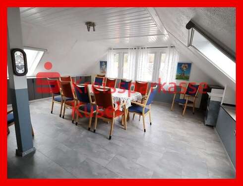 Foto - Haus zum Kaufen in Altenkirchen 489.000,00 € 563.73 m²