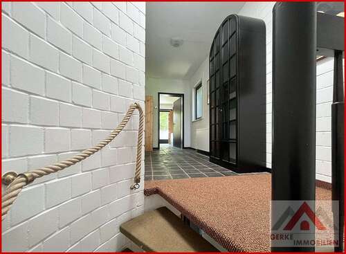 Foto - Haus zum Kaufen in Vöhl 279.000,00 € 173.5 m²