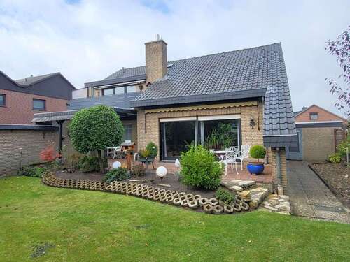 Foto - Haus zum Kaufen in Delmenhorst 379.000,00 € 216.4 m²