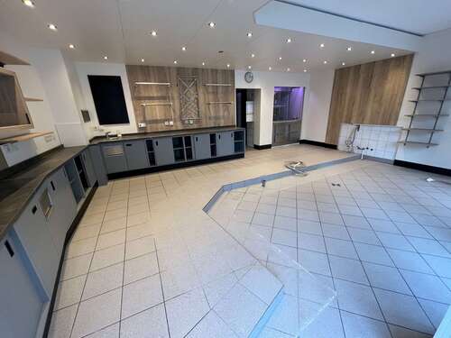 Foto - Einzelhandel in Weilheim 980,00 € 64.75 m²