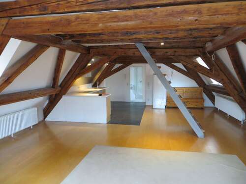 Foto - Wohnung zum Mieten in Kirchheim 950,00 € 90 m²