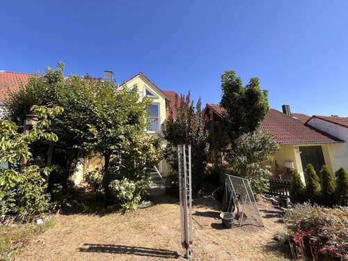 Foto - Haus zum Mieten in Lappersdorf 1.550,00 € 135 m²