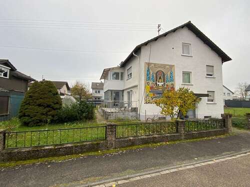 Foto - Wohnung zum Kaufen in Baden-Baden 325.000,00 € 128.5 m²