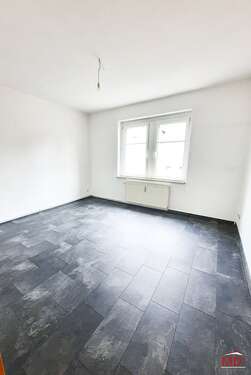 Foto - Wohnung zum Mieten in Oelsnitz 189,20 € 44 m²