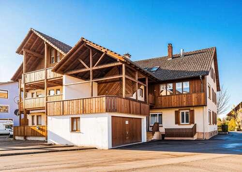 Foto - Haus zum Kaufen in Klettgau 375.000,00 € 245 m²