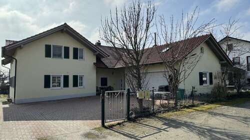 Foto - Haus zum Kaufen in Osterhofen 599.000,00 € 290 m²