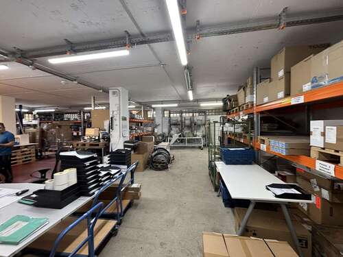 Foto - Halle in Düsseldorf 2.400,00 € 285 m²