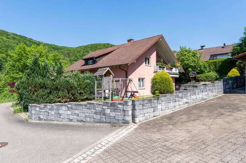 Foto - Haus zum Kaufen in Klettgau 480.000,00 € 226.55 m²