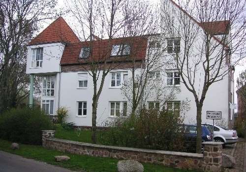 Foto - Wohnung zum Mieten in Halle 240,00 € 30.79 m²