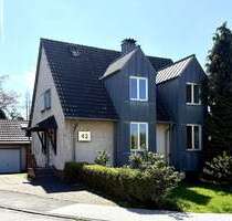 Haus zum Mieten in Troisdorf 2.950,00 € 228 m²