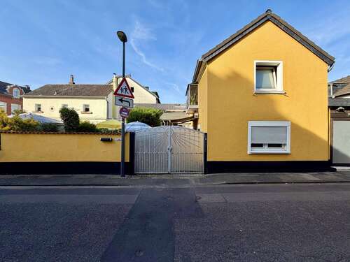 Foto - Haus zum Kaufen in Köln 198.000,00 € 74.95 m²