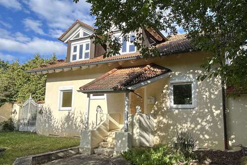 Foto - Haus zum Kaufen in Dußlingen 549.000,00 € 255 m²