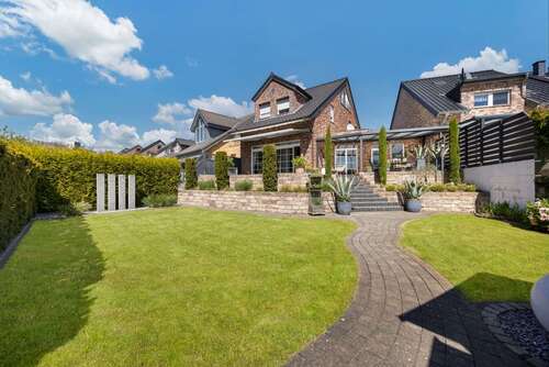 Foto - Haus zum Kaufen in Mönchengladbach 570.000,00 € 135.9 m²