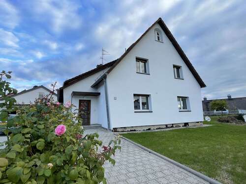 Foto - Haus zum Mieten in Glashütten 2.200,00 € 186 m²