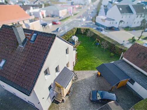 Foto - Haus zum Kaufen in Steinbach 795.000,00 € 174 m²