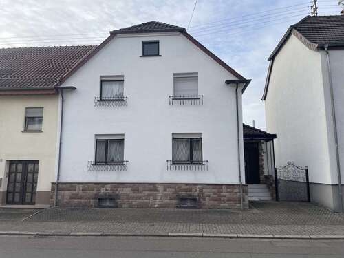 Foto - Haus zum Kaufen in Quierschied 150.000,00 € 110 m²