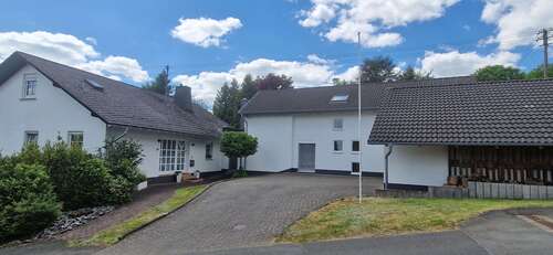 Foto - Haus zum Kaufen in Siegen 627.000,00 € 400 m²