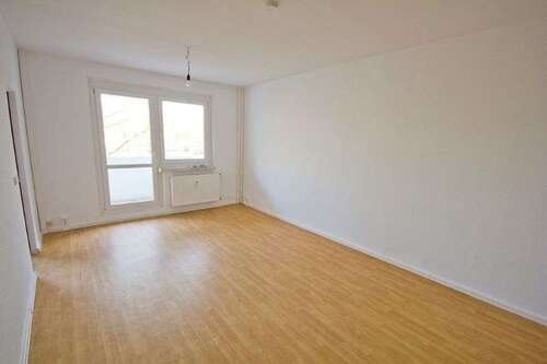 Foto - Wohnung zum Mieten in Halle (Saale) 197,00 € 33.9 m²