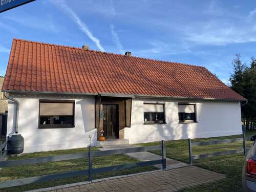 Foto - Haus zum Kaufen in Berenbrock 155.000,00 € 252 m²