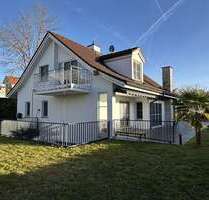 Haus zum Kaufen in Grenzach-Wyhlen 1.099.999,00 € 256 m²