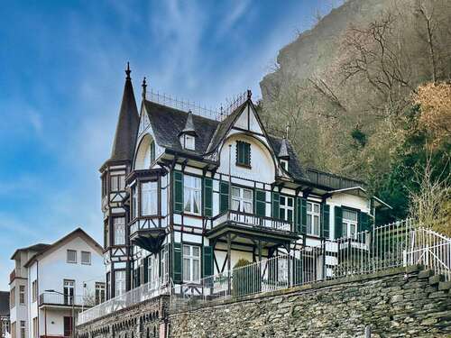 Foto - Haus zum Kaufen in Sankt Goar 390.000,00 € 328 m²